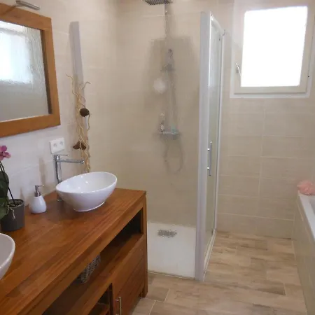 Maison Village 90m2 Avec Jardin A 1km De La Prázdninový dům *