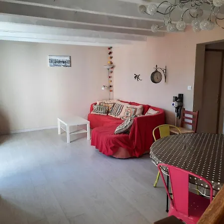 Maison Village 90m2 Avec Jardin A 1km De La Holiday home