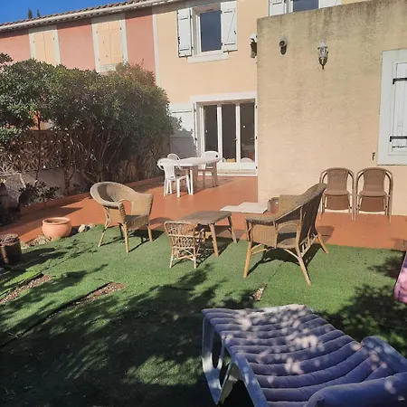 Maison Village 90m2 Avec Jardin A 1km De La *